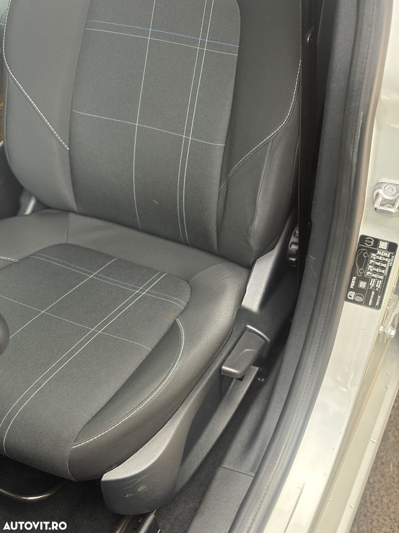 Ford Fiesta 1.0 EcoBoost Powershift Trend - 13