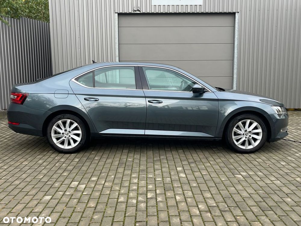 Skoda Superb 2.0 TDI Ambition - 5
