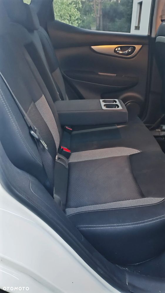 Nissan Qashqai 1.2 DIG-T N-Connecta EU6 - 7