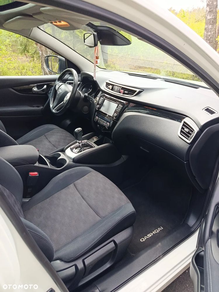 Nissan Qashqai 1.6 DCi Xtronic TEKNA - 18