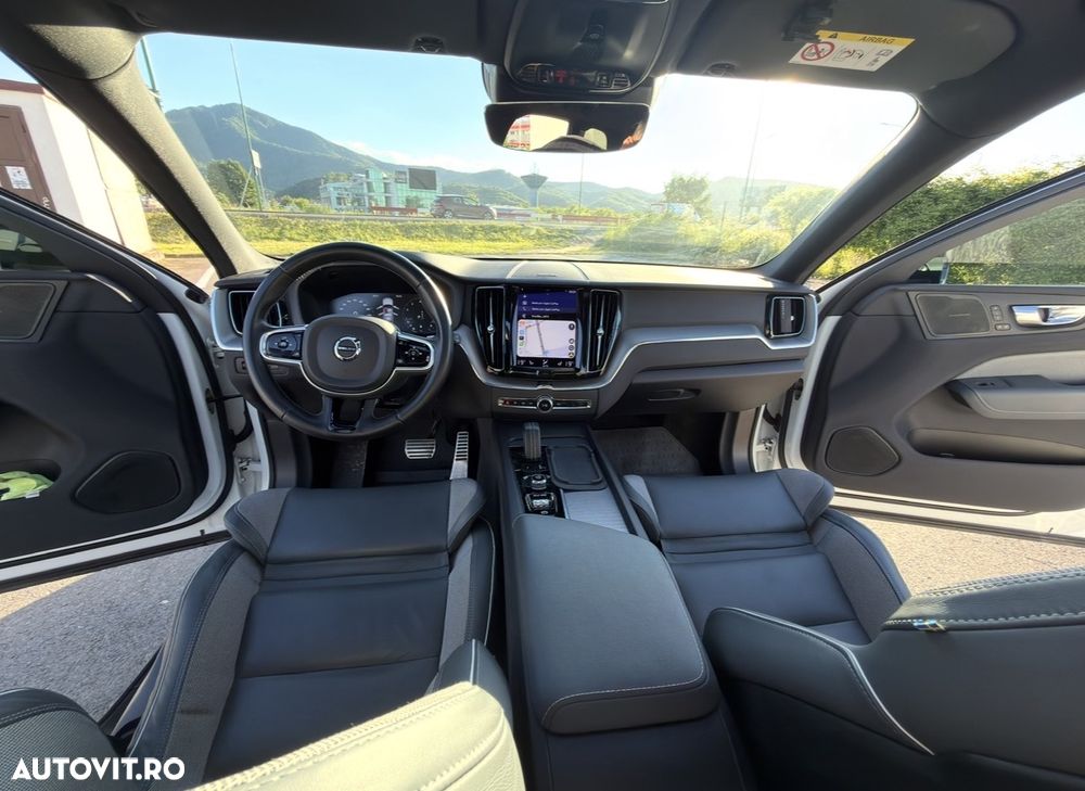 Volvo XC 60 B4 MHEV R-Design - 30
