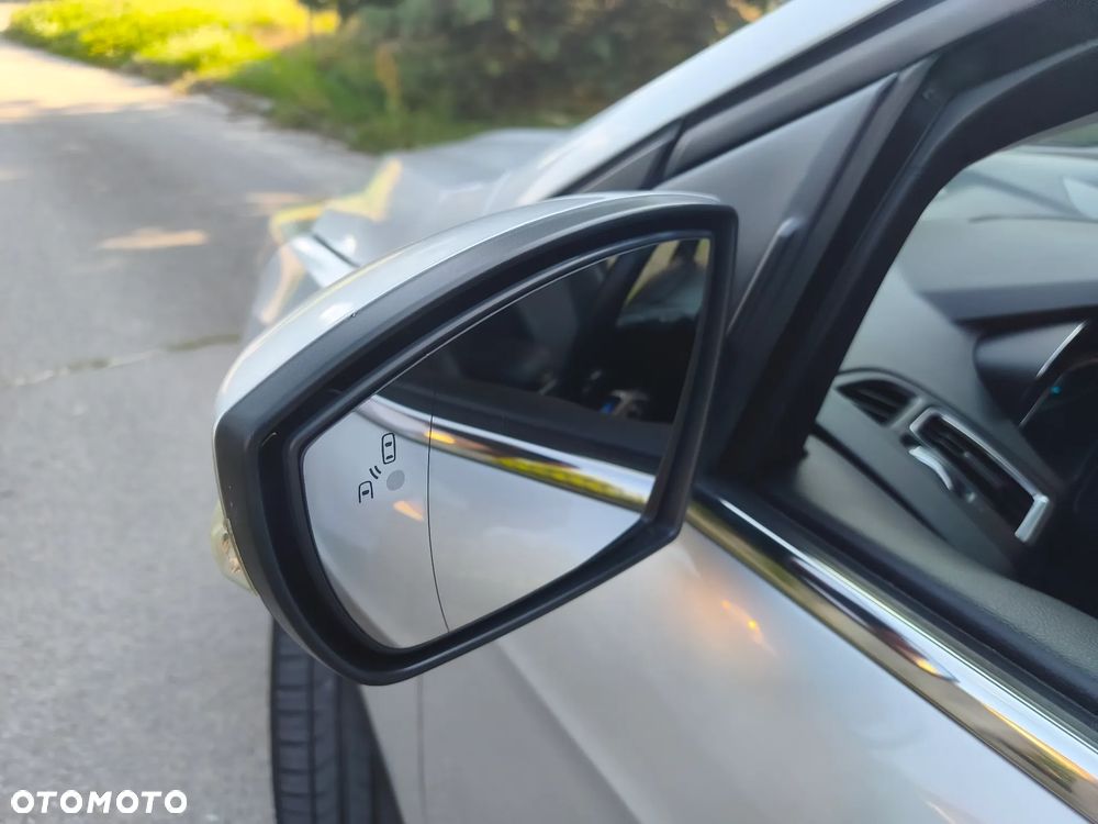 Ford Kuga 2.0 TDCi 4x4 Titanium - 27