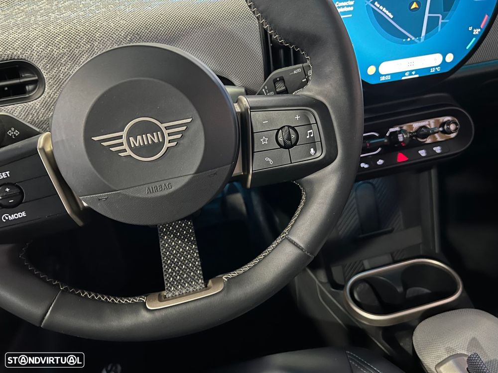 MINI 3 Portas Cooper C Favoured S - 21