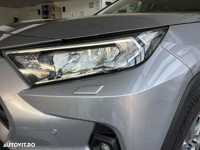 Toyota RAV4 - 4