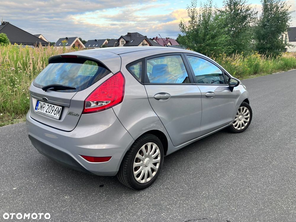 Ford Fiesta 2012 photo 5