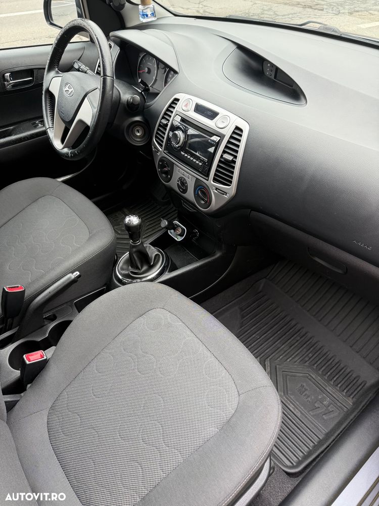 Hyundai i20 1.2 L FVM Classic - 12
