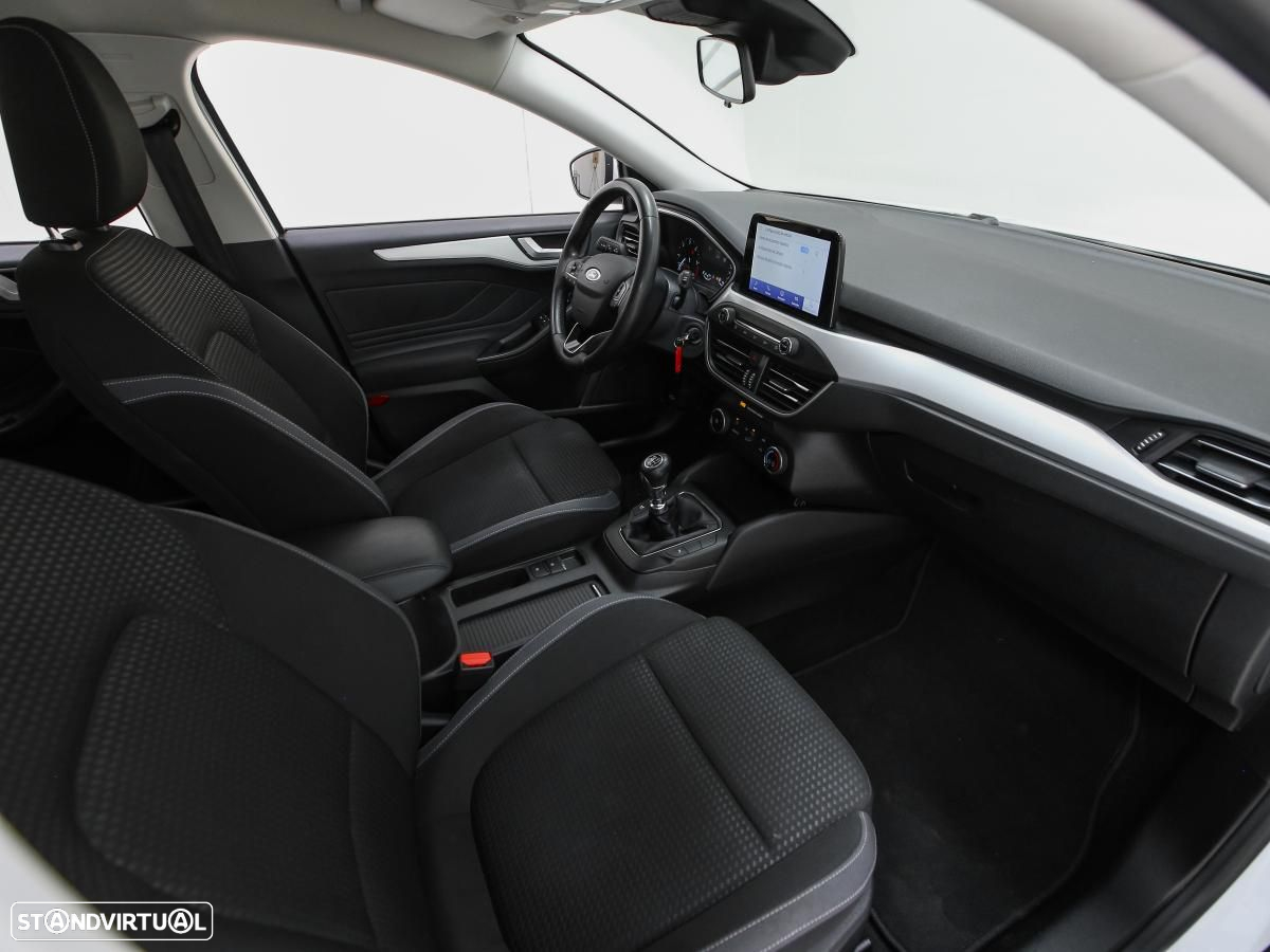 Ford Focus 1.5 TDCi EcoBlue Connected - 9