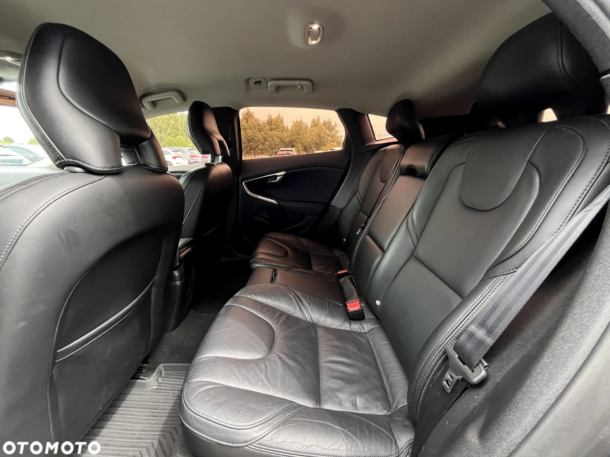 Volvo V40 D2 Momentum - 16