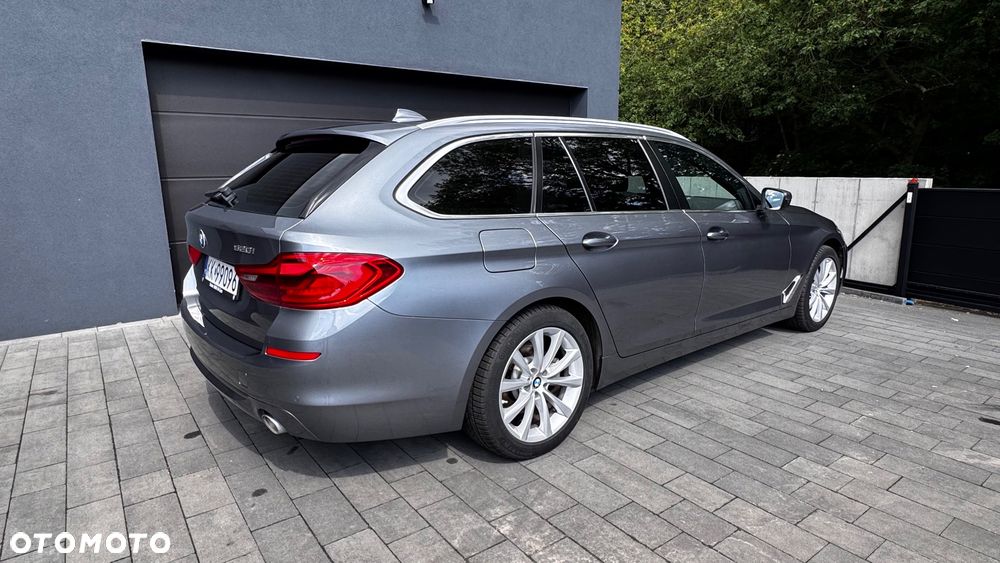 BMW Seria 5 520i - 2