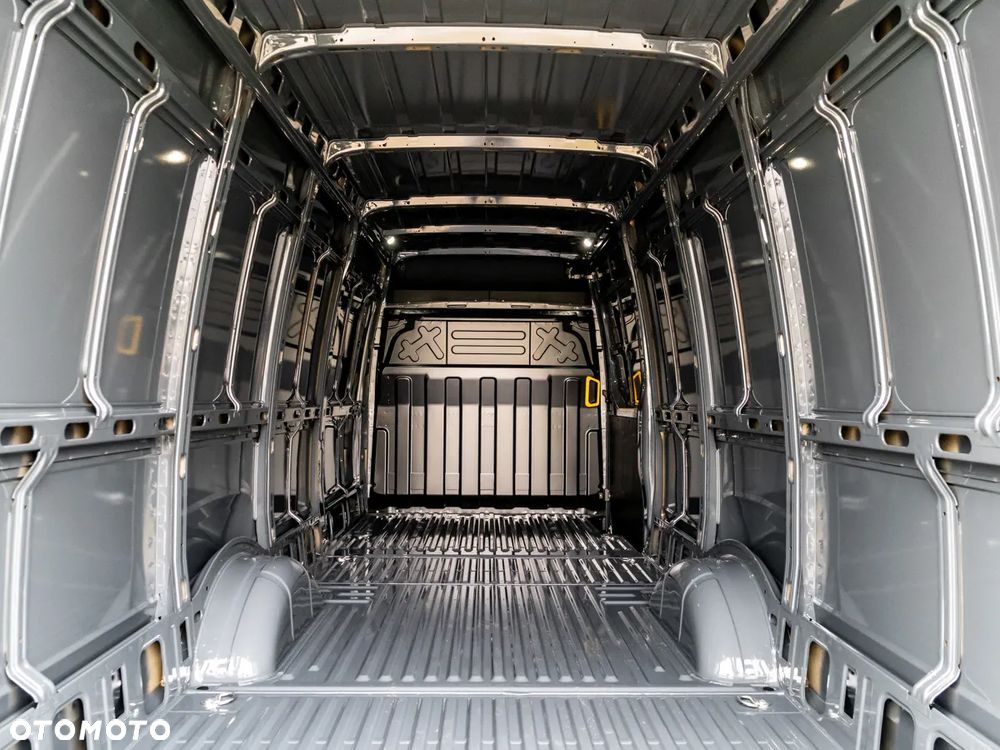 Iveco Daily 35S18HA8V 3.0 L4H2 - 9