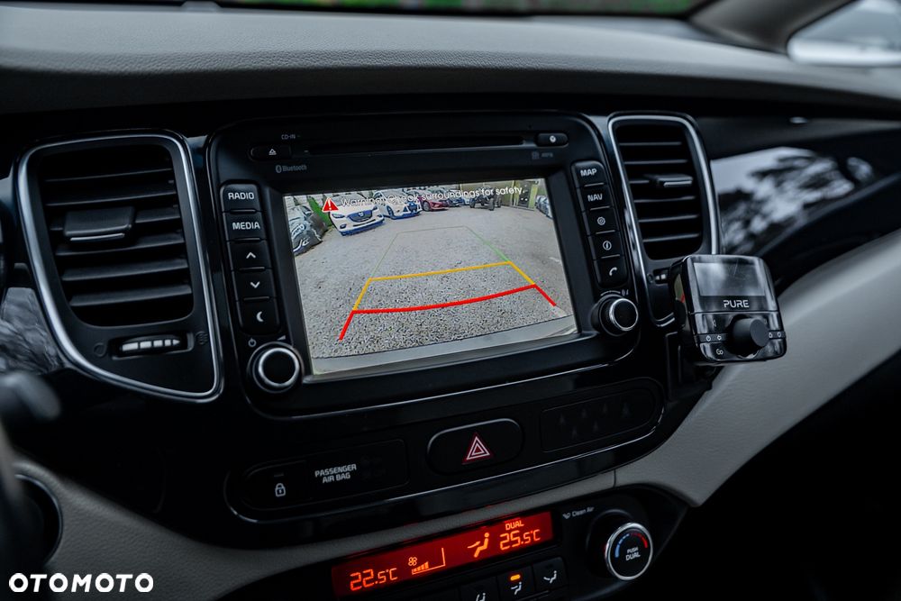 Kia Carens 1.7 CRDi L 7os - 38