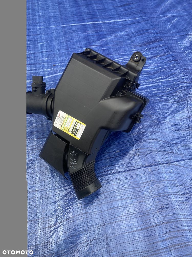 OBUDOWA FILTRA POWIETRZA PRZEPŁYWOMIERZ BMW E46 1.6; 1.8; 1.9 benzyna - 1