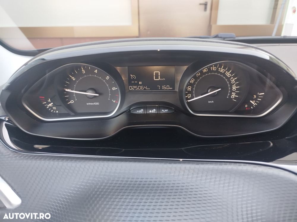 Peugeot 2008 PureTech 82 Style - 9