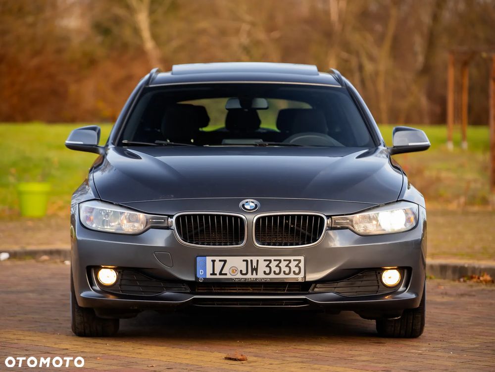 BMW Seria 3 318d Blue Performance - 3
