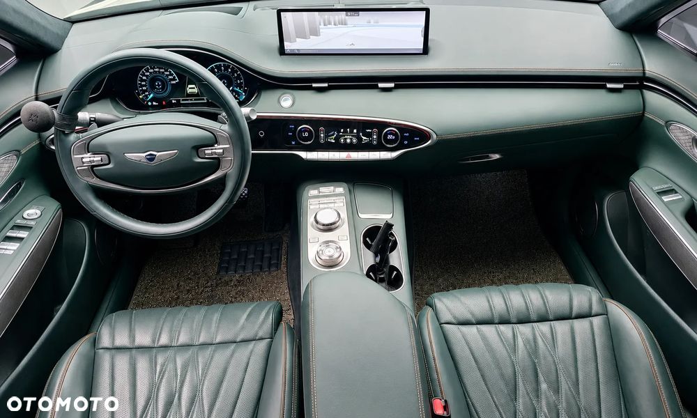 Genesis GV70 2.5T AWD AT8 Luxury Line - 9