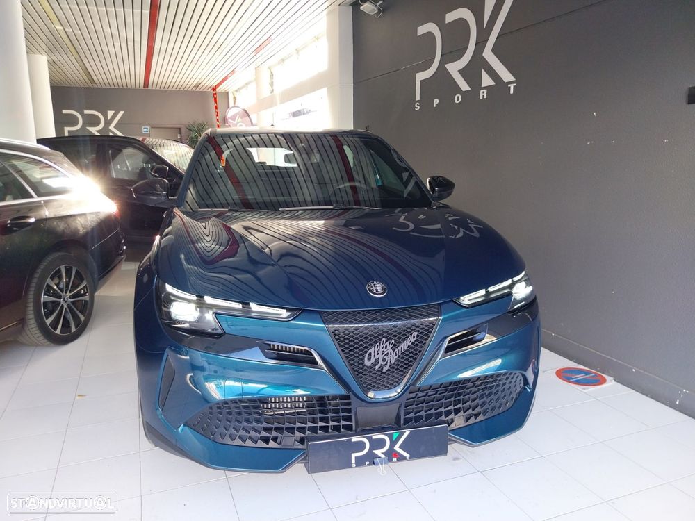 Alfa Romeo Junior 1.2 Ti Q4 eDCT6 - 2