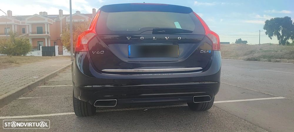 Volvo V60 2.4 D6 R-Design AWD Phev - 13