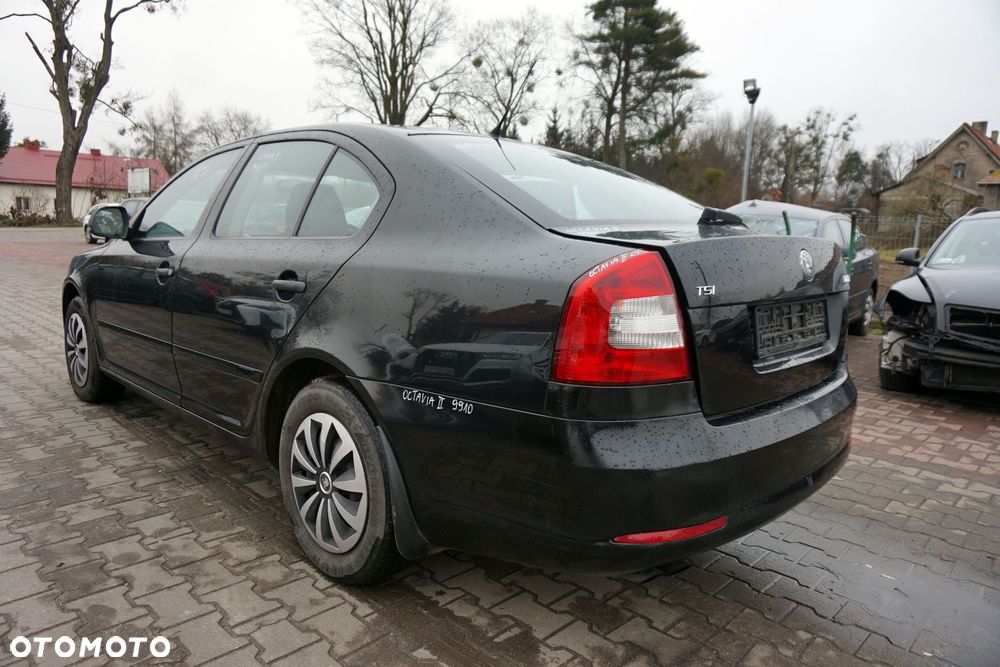 SKODA OCTAVIA II LIFT HB 2009 9910 1.4 TSI CAXA 122KM LHY CZARNY na części - 3