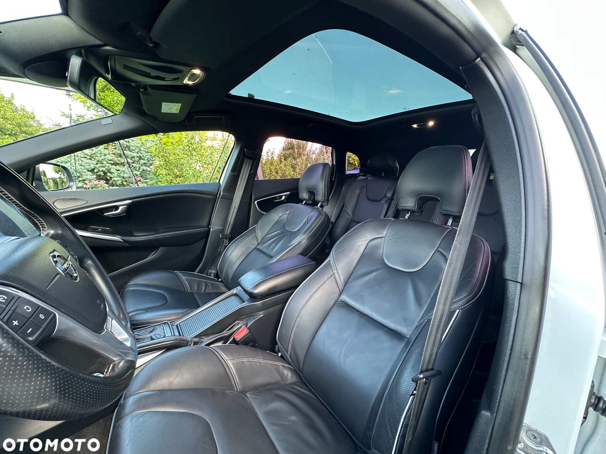 Volvo V40 T5 Drive-E R-Design Summum - 12