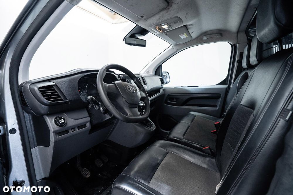 Toyota Proace - 10