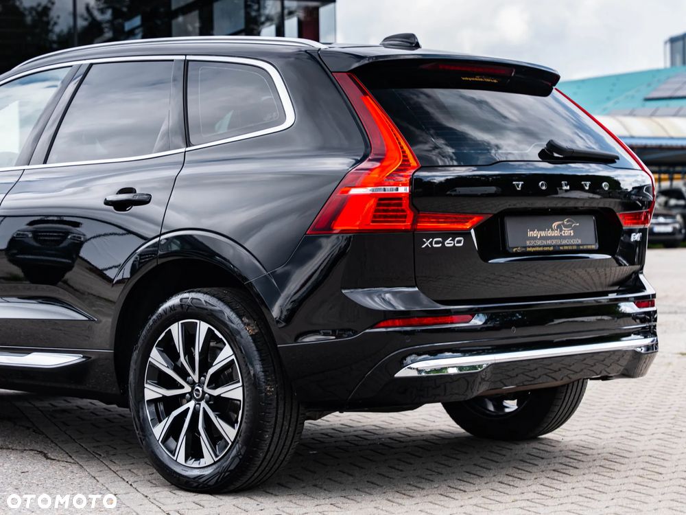 Volvo XC 60 B4 D AWD Ultimate Bright - 12