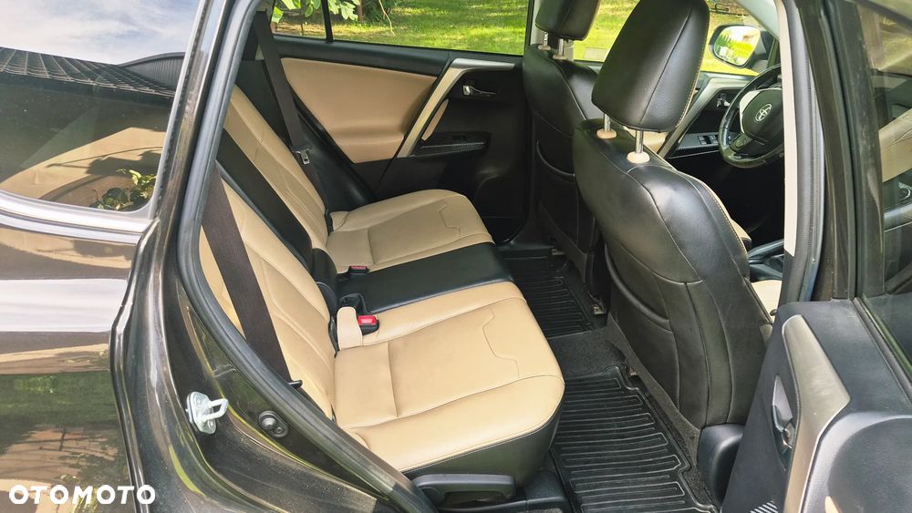 Toyota RAV4 2.0 D-4D Prestige - 8