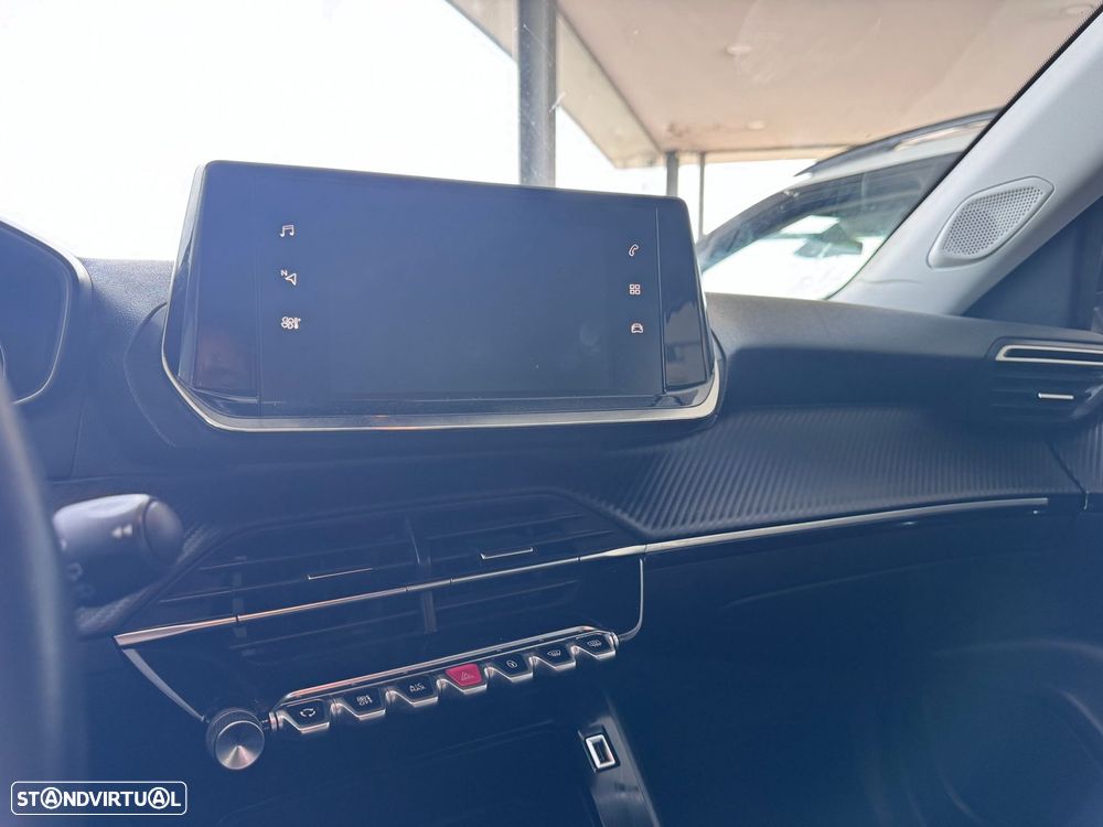 Peugeot 2008 1.2 PureTech Active EAT8 - 10