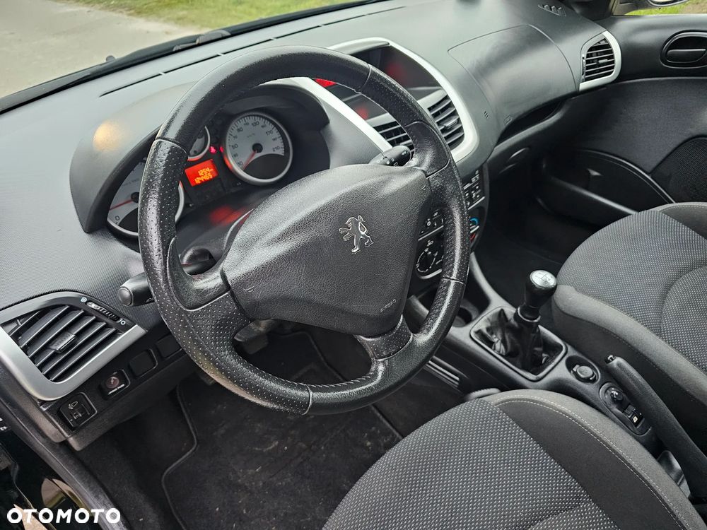 Peugeot 206 plus - 12