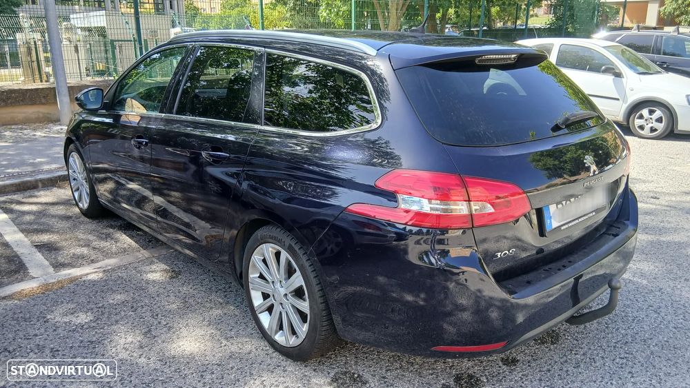 Peugeot 308 SW PureTech 110 Stop & Start Allure - 11