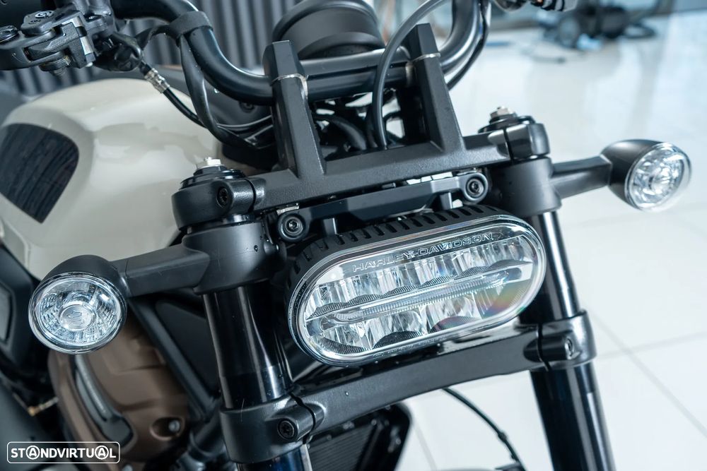 Harley-Davidson Sportster S - 12