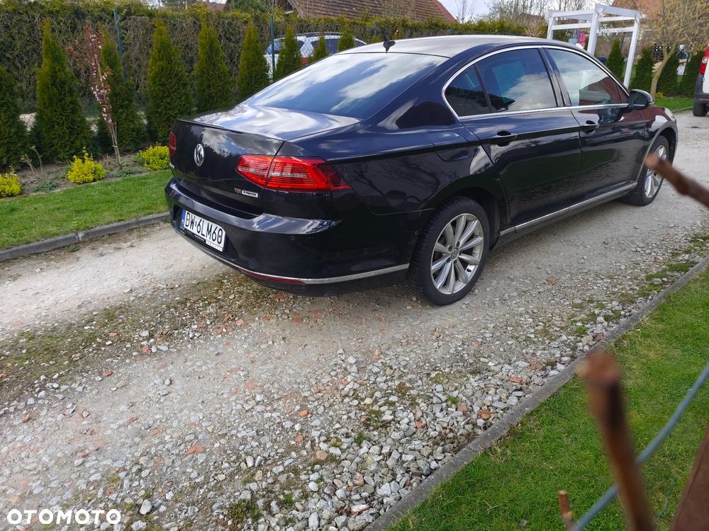 Volkswagen Passat 1.6 TDI SCR DSG Business - 4