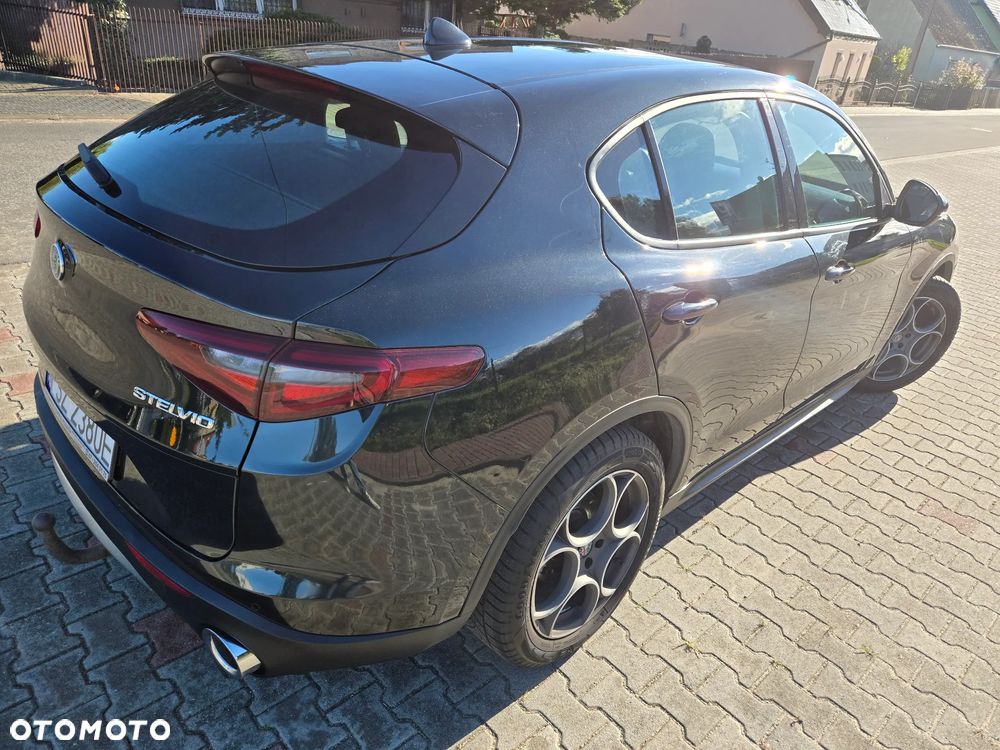 Alfa Romeo Stelvio 2.2 JTDM - 10