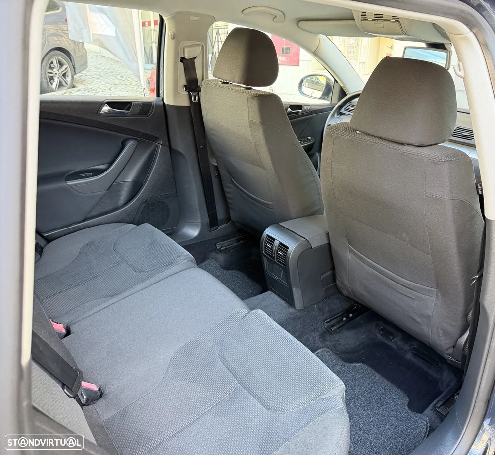 VW Passat Variant 1.9 TDI Confortline - 24