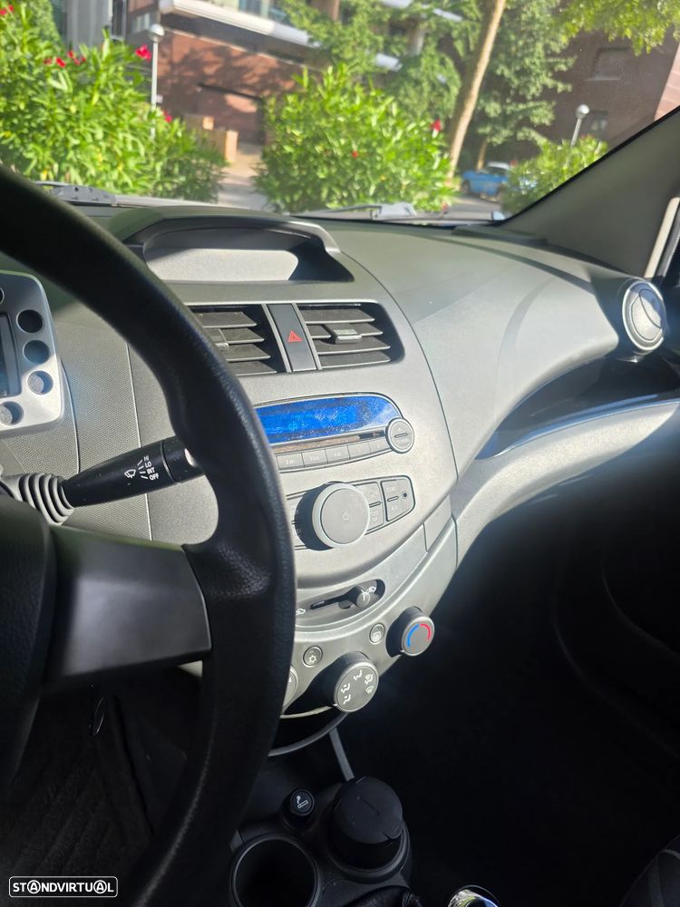 Chevrolet Spark 1.0 LS - 9
