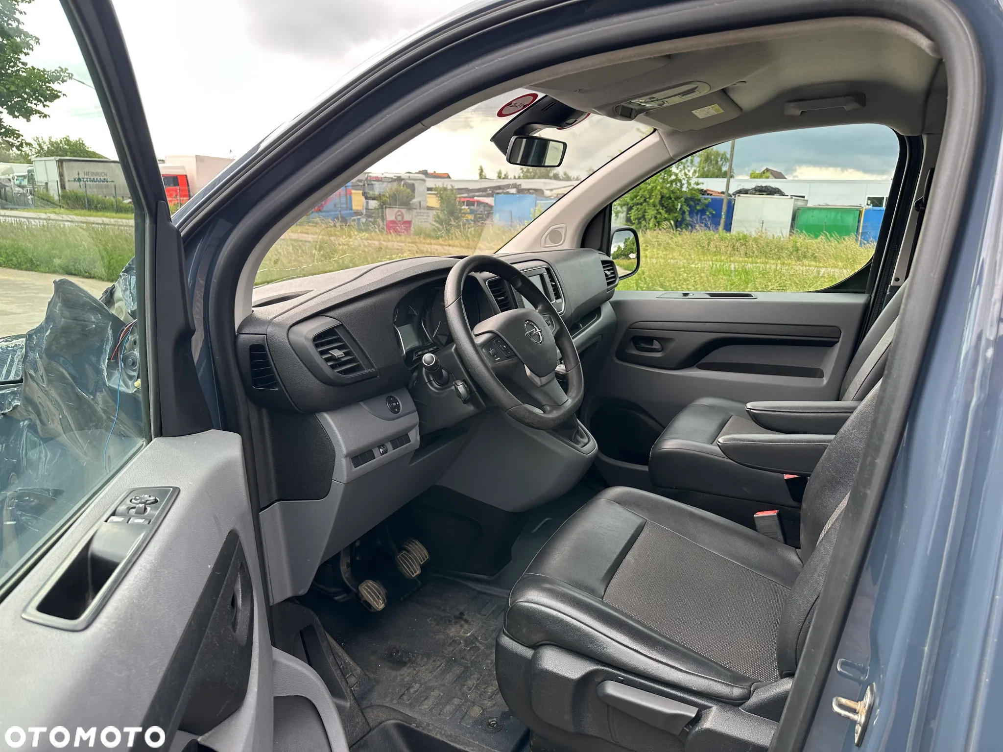 Opel Vivaro - 15