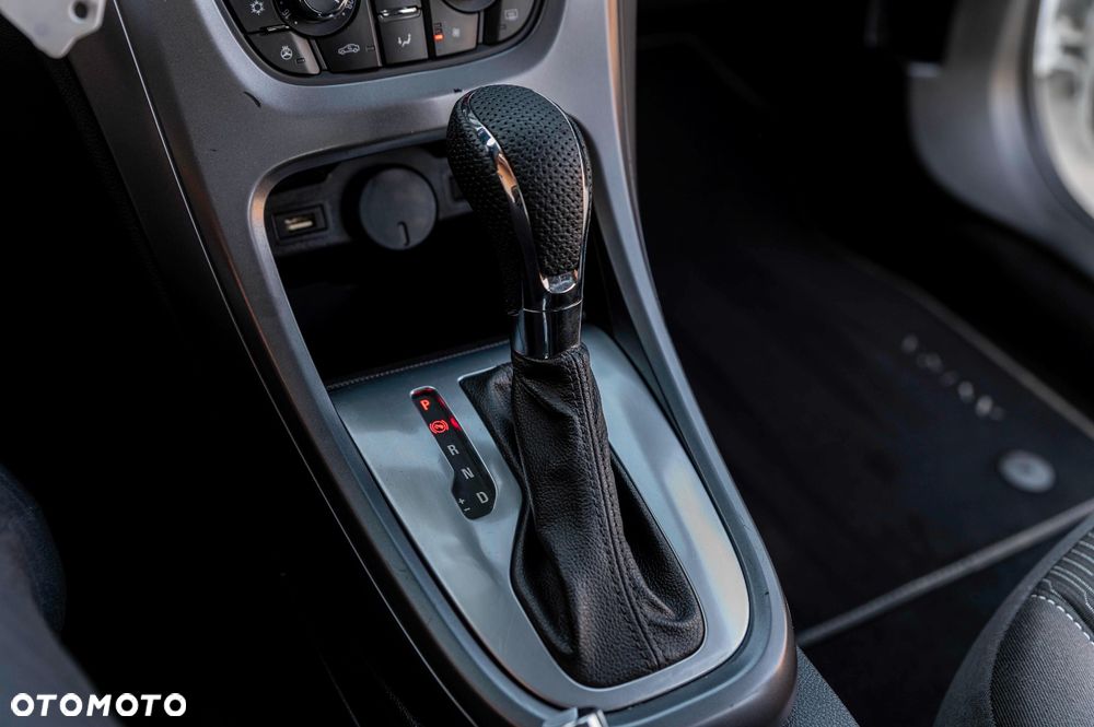 Opel Astra 1.4 Turbo Automatik Cosmo - 28