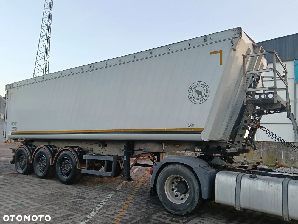 Schmitz Cargobull Ski - 1