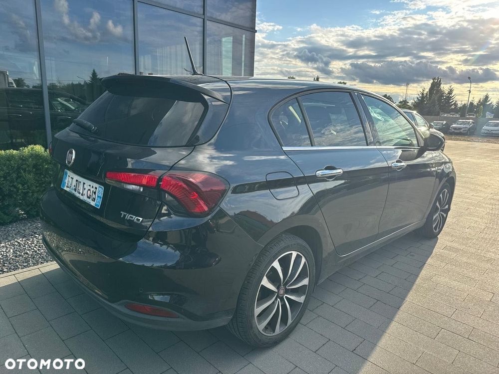 Fiat Tipo - 12