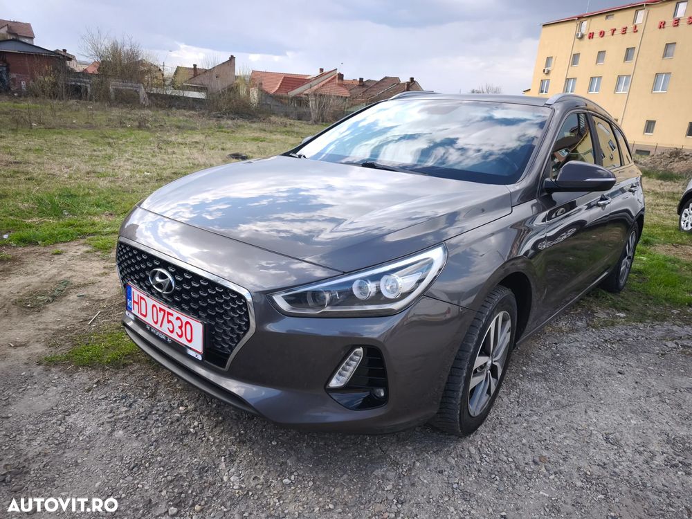 Hyundai i30 1.6 CRDI Premium - 1