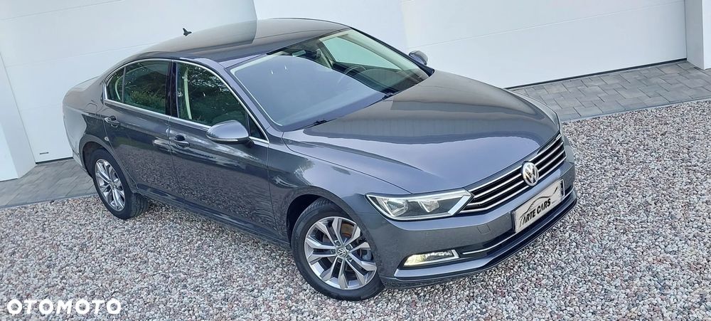 Volkswagen Passat 1.6 TDI SCR DSG Comfortline - 38
