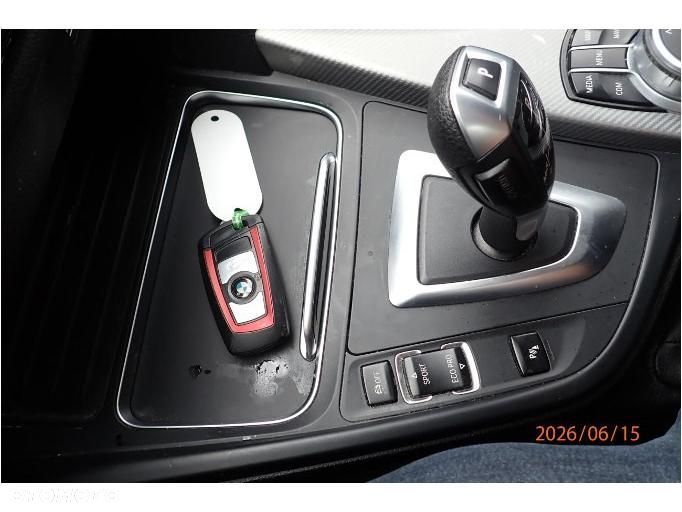BMW Seria 3 320d xDrive Sport Line - 13