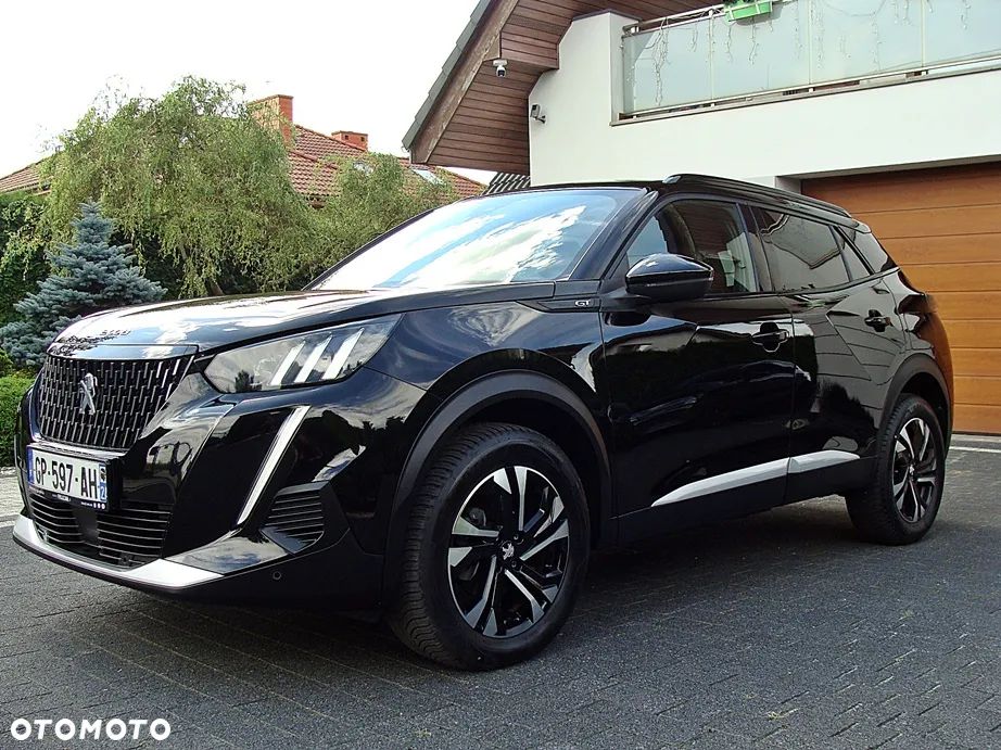 Peugeot 2008 PureTech 130 EAT8 GT - 33