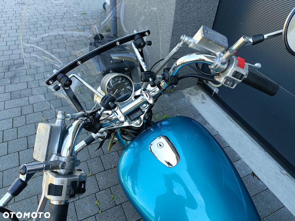 Suzuki Intruder - 9