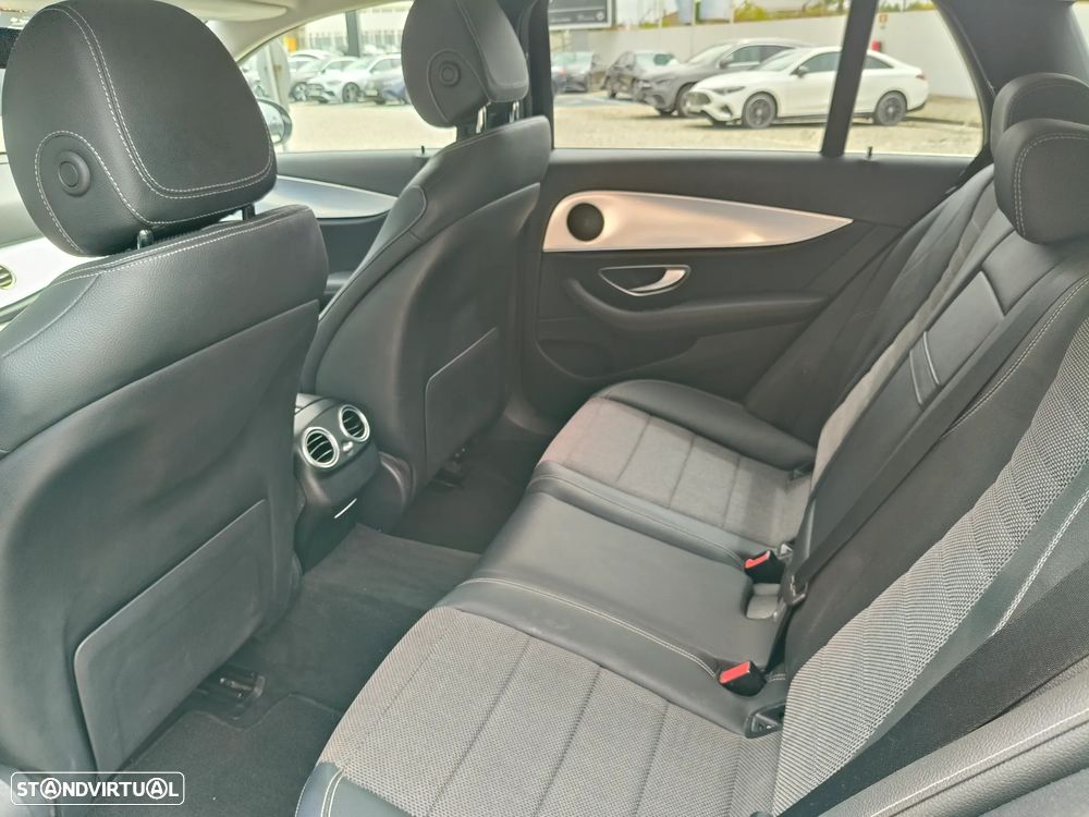 Mercedes-Benz E 300 de Avantgarde 4Matic - 11