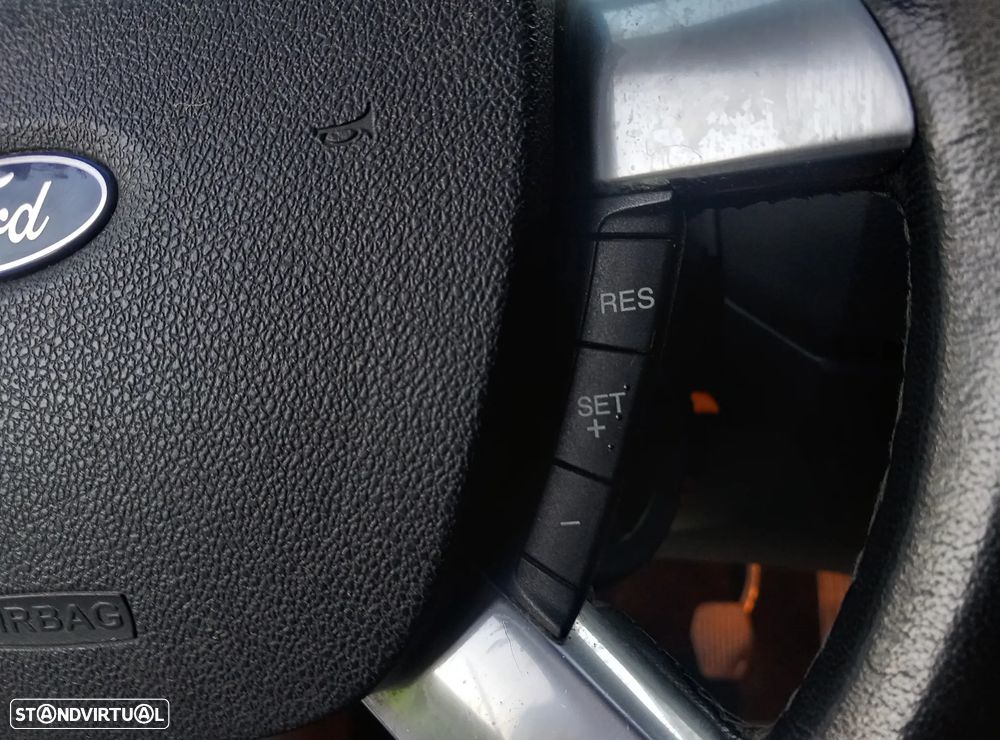 Ford Focus SW 1.6 TDCi Titanium - 18