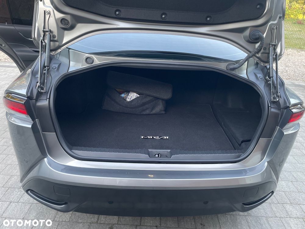 Toyota Mirai Executive - 18