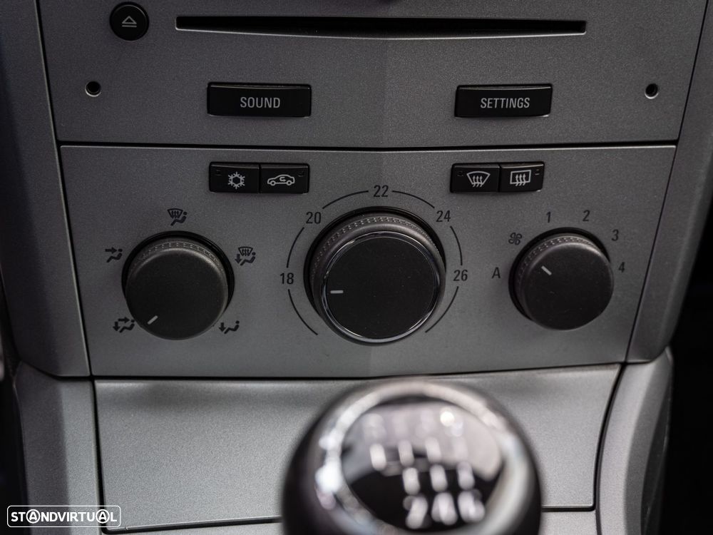 Opel Astra GTC 1.7 CDTI - 14