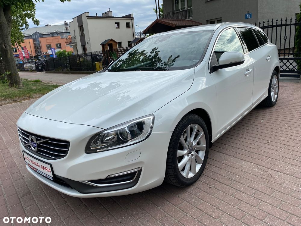Volvo V60 D4 Momentum - 31
