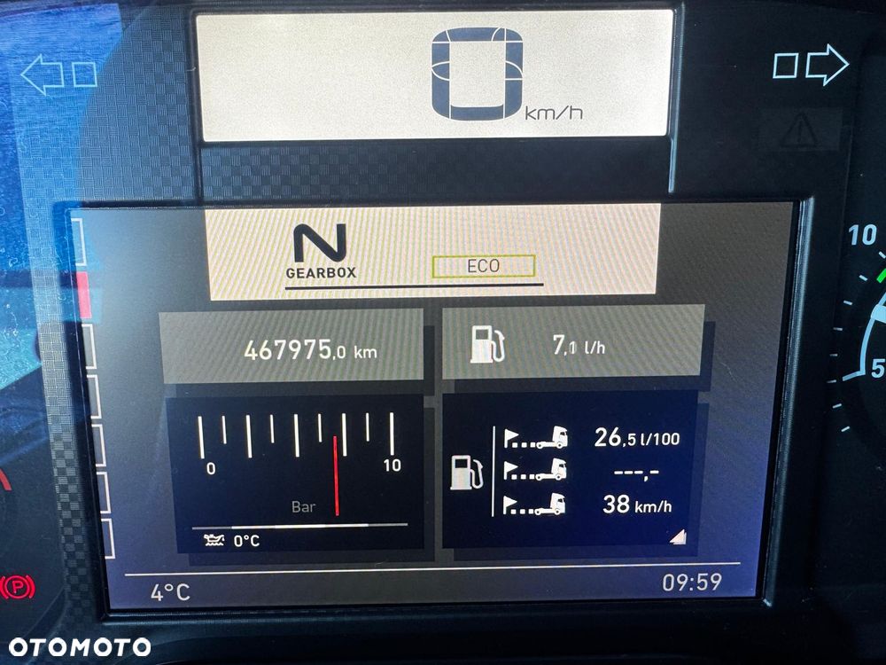 Renault T480 Evo High Cab - 11