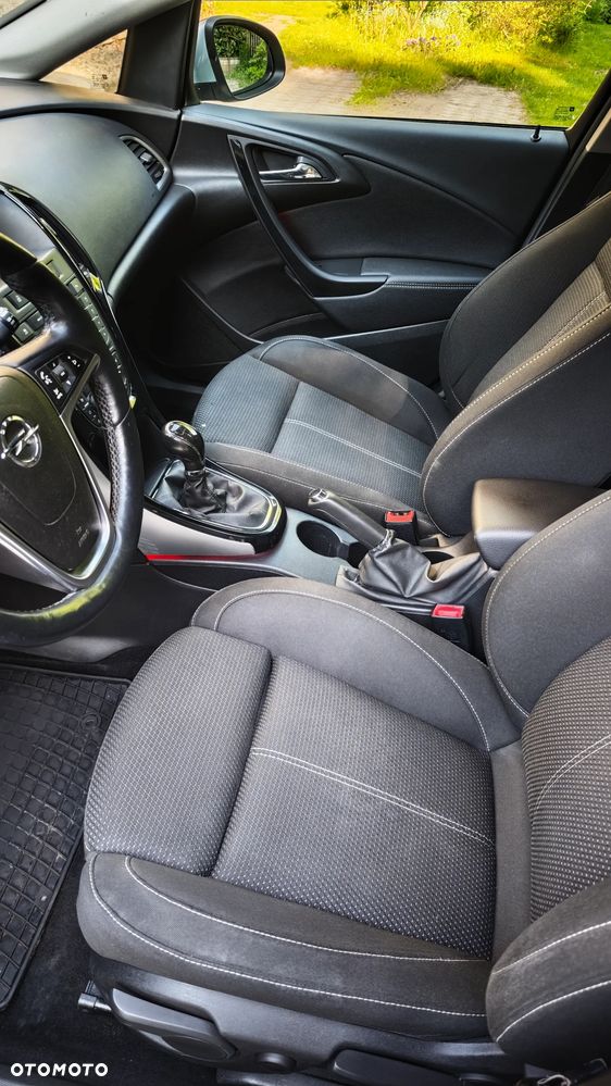 Opel Astra 1.6 CDTI Cosmo - 29